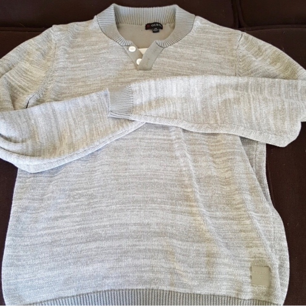 Guess Men’s L Large 2 Button Sweater Shirt Professional Upscale Look Mint Cond